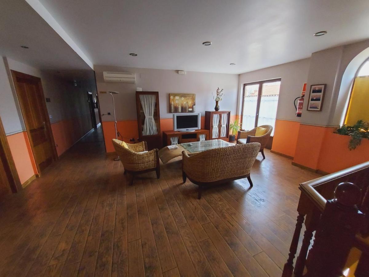 Rural Venta Del Alon Hotel